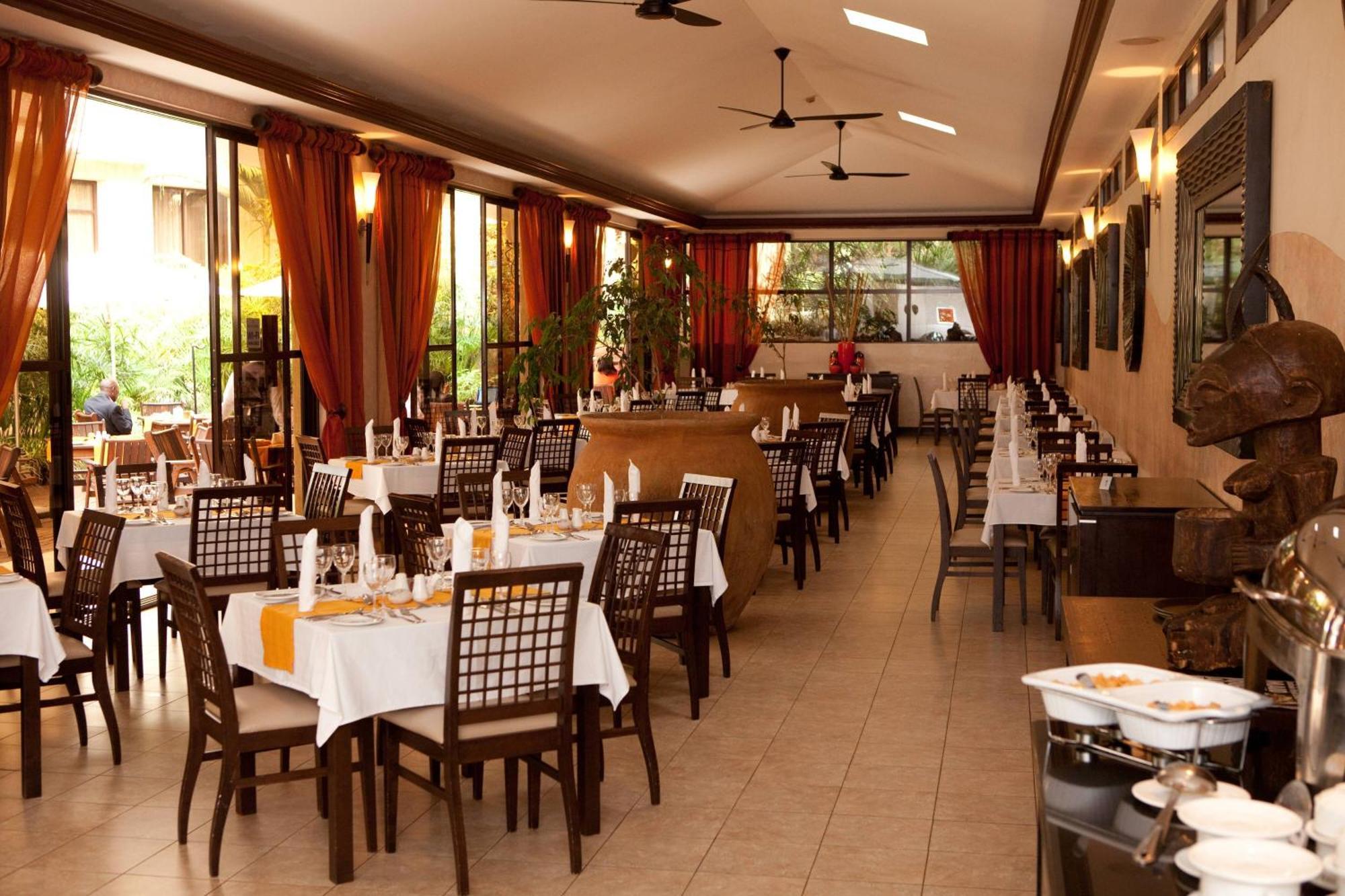 Protea Hotel By Marriott Kampala Eksteriør bilde