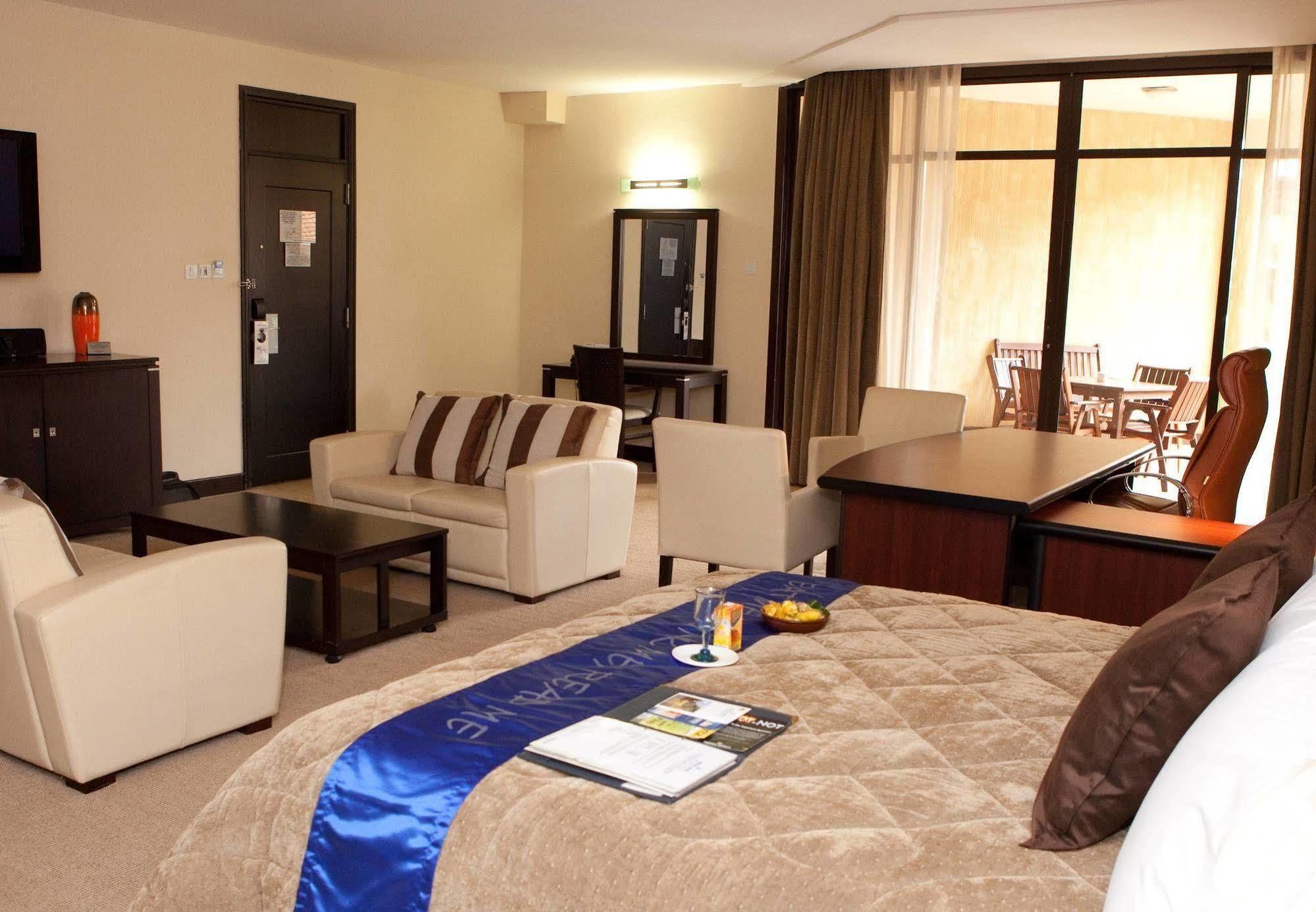 Protea Hotel By Marriott Kampala Eksteriør bilde